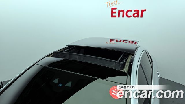 Mercedes-Benz E-Class E350 4MATIC AMG Line