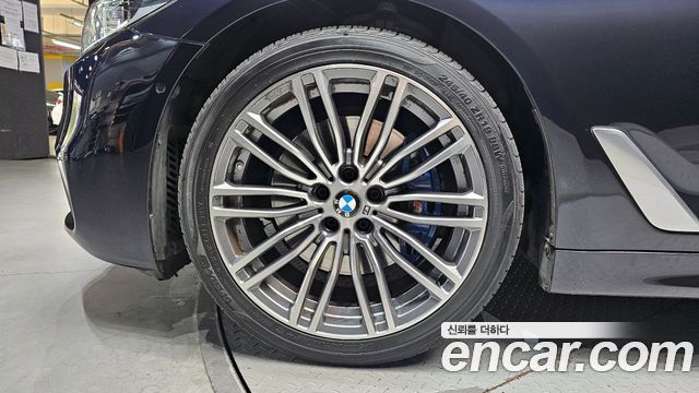 BMW 5-Series 530i M Sport Package