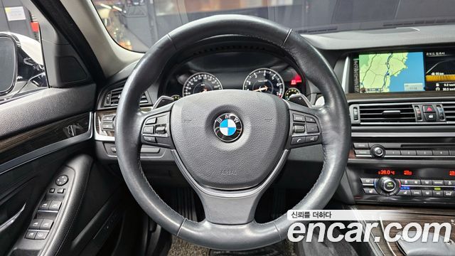BMW 5-Series 528i Luxury Plus