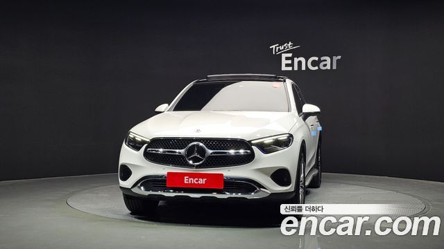 Mercedes-Benz GLC-Class GLC300 4MATIC Avnatgarde Coupe