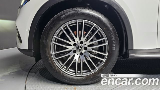 Mercedes-Benz GLC-Class GLC300 4MATIC Avnatgarde Coupe