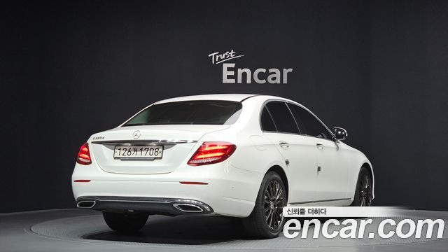 Mercedes-Benz E-Class E220d Avantgarde