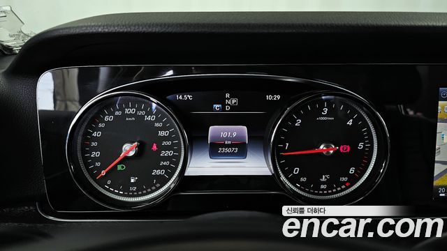 Mercedes-Benz E-Class E220d Avantgarde