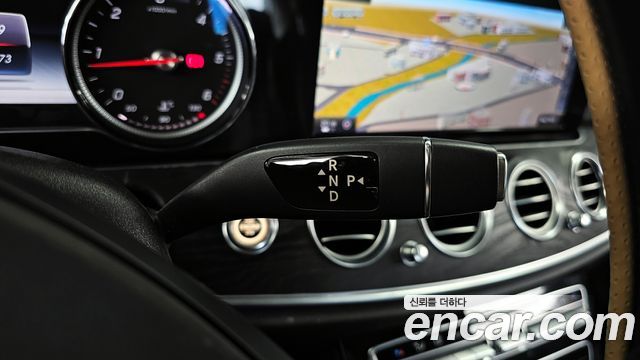 Mercedes-Benz E-Class E220d Avantgarde