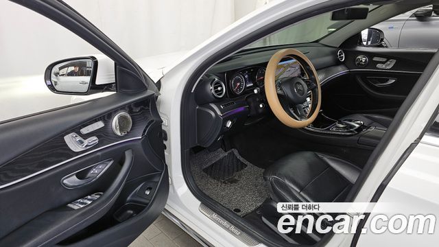 Mercedes-Benz E-Class E220d Avantgarde