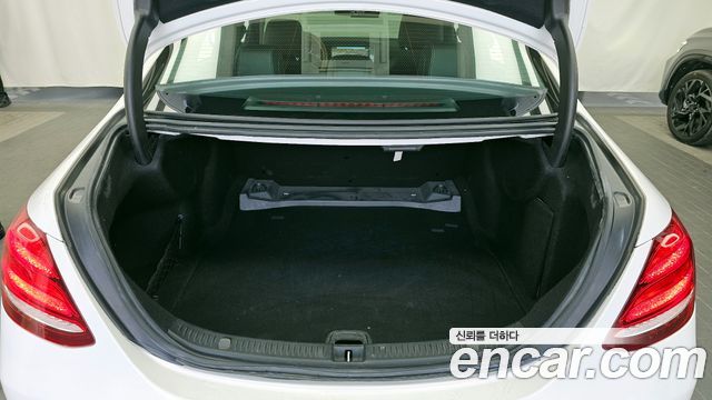 Mercedes-Benz E-Class E220d Avantgarde