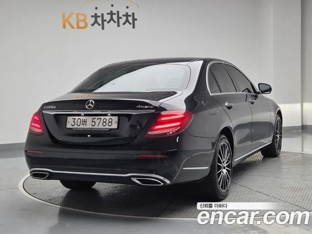 Mercedes-Benz E-Class E220d 4MATIC Exclusive