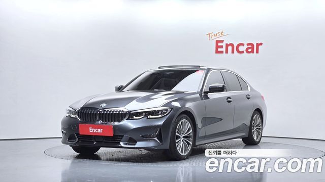 BMW 3-Series 320i Luxury