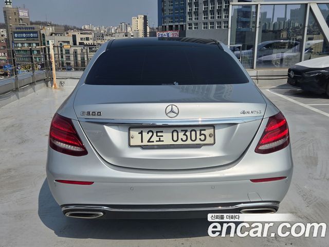 Mercedes-Benz E-Class E300 Avantgarde