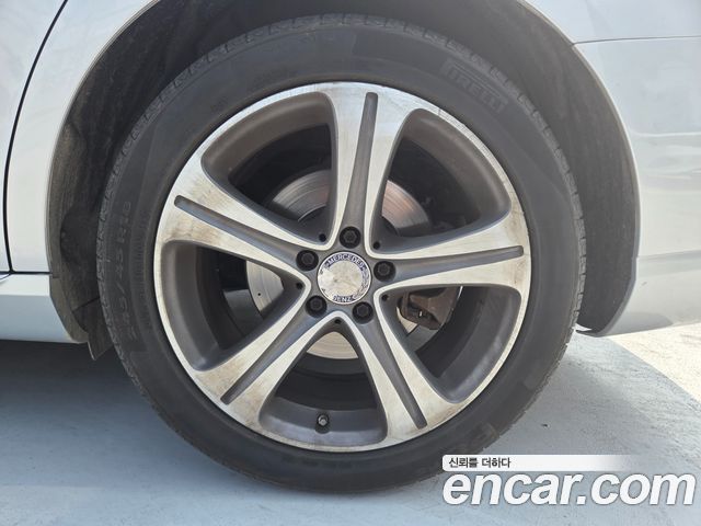 Mercedes-Benz E-Class E300 Avantgarde