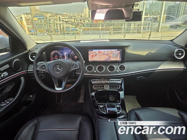 Mercedes-Benz E-Class E300 Avantgarde
