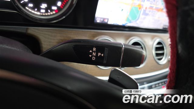 Mercedes-Benz E-Class E220d Exclusive