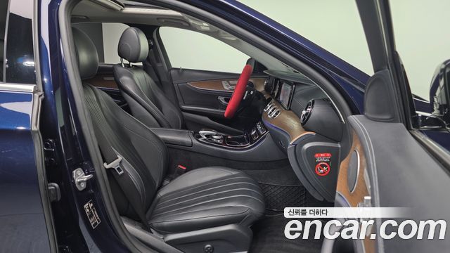 Mercedes-Benz E-Class E220d Exclusive