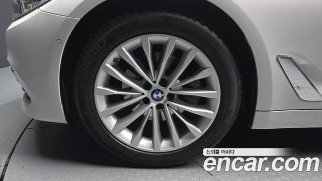 BMW 5-Series 520d Luxury Plus