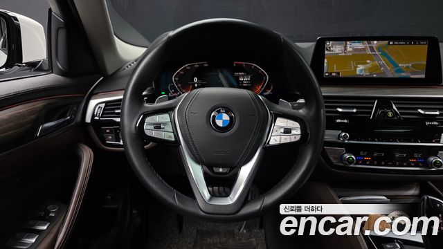 BMW 5-Series 520d Luxury Plus