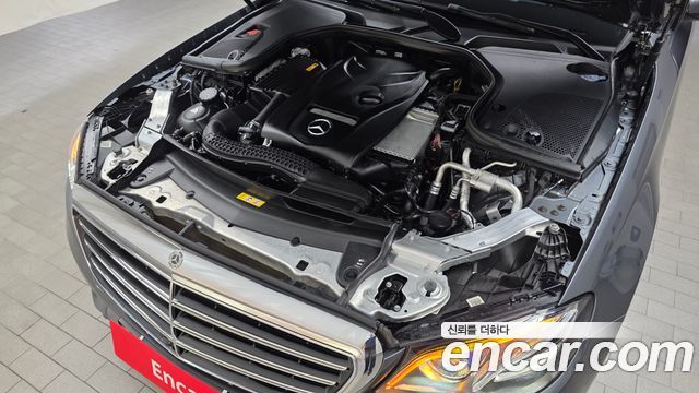 Mercedes-Benz E-Class E300 Exclusive