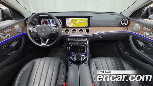 Mercedes-Benz E-Class E300 Exclusive