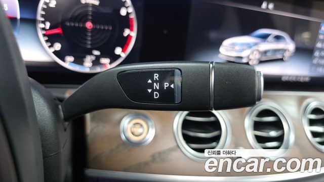 Mercedes-Benz E-Class E300 Exclusive