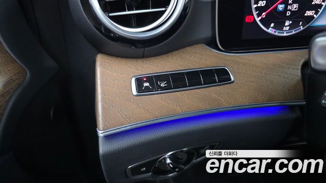 Mercedes-Benz E-Class E300 Exclusive