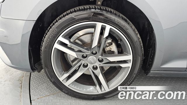 Audi A4 40 TFSI Premium