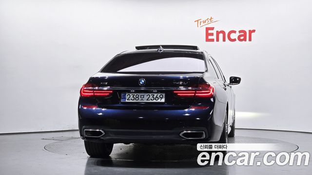 BMW 7-Series 740Li xDrive M Sport Package