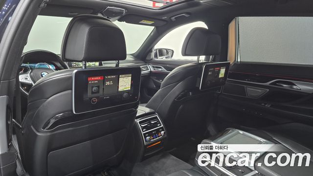 BMW 7-Series 740Li xDrive M Sport Package