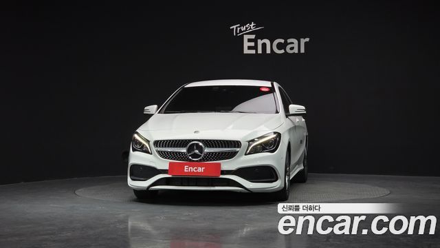 Mercedes-Benz CLA-Class CLA220 AMG Line
