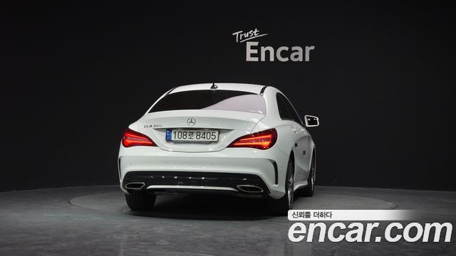 Mercedes-Benz CLA-Class CLA220 AMG Line