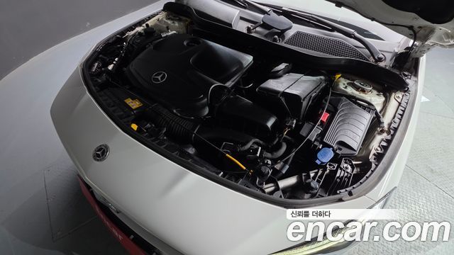 Mercedes-Benz CLA-Class CLA220 AMG Line