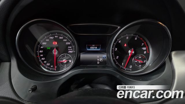 Mercedes-Benz CLA-Class CLA220 AMG Line