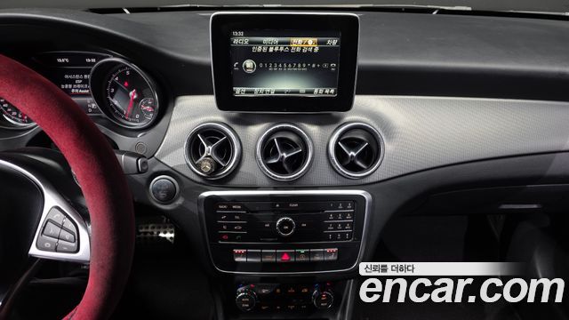 Mercedes-Benz CLA-Class CLA220 AMG Line