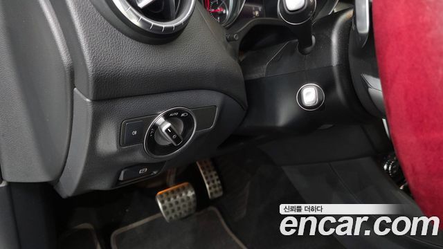 Mercedes-Benz CLA-Class CLA220 AMG Line