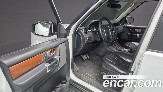 Land Rover Discovery 3.0 SDV6 SE