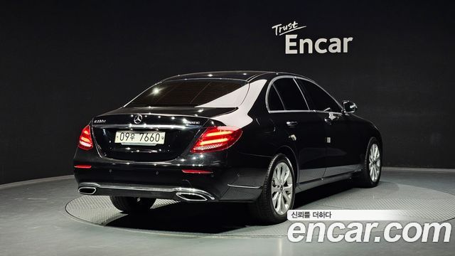 Mercedes-Benz E-Class E220d 4MATIC Exclusive