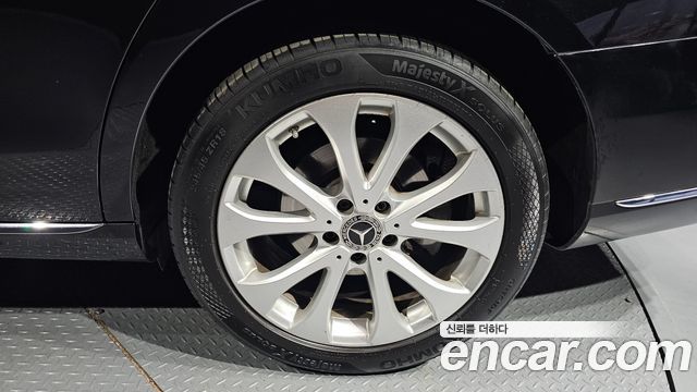 Mercedes-Benz E-Class E220d 4MATIC Exclusive