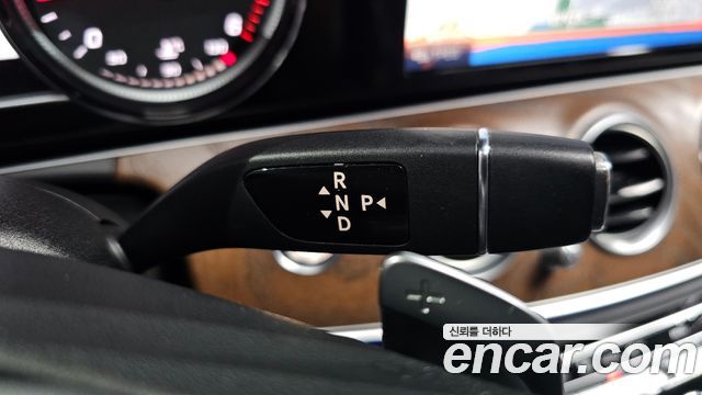 Mercedes-Benz E-Class E220d 4MATIC Exclusive