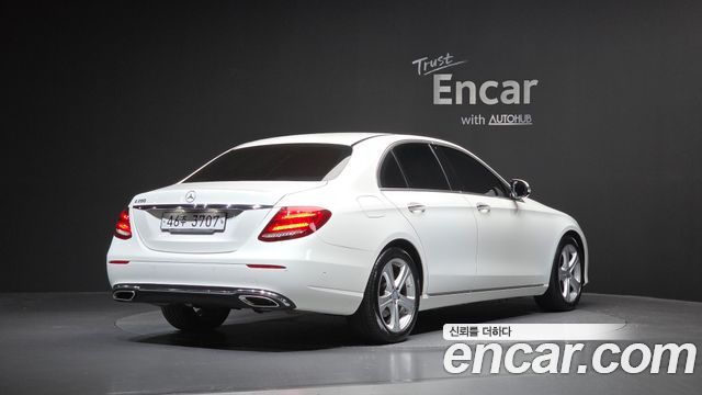 Mercedes-Benz E-Class E200 Avantgarde