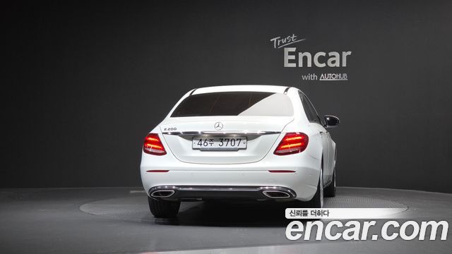 Mercedes-Benz E-Class E200 Avantgarde