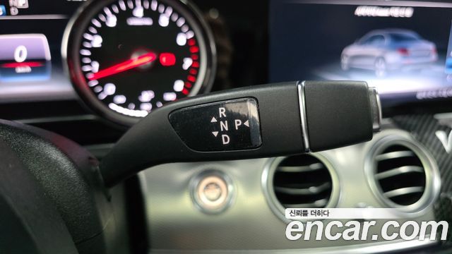 Mercedes-Benz E-Class E200 Avantgarde
