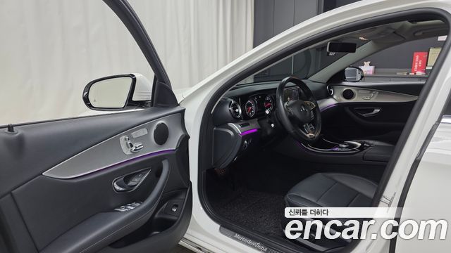 Mercedes-Benz E-Class E200 Avantgarde