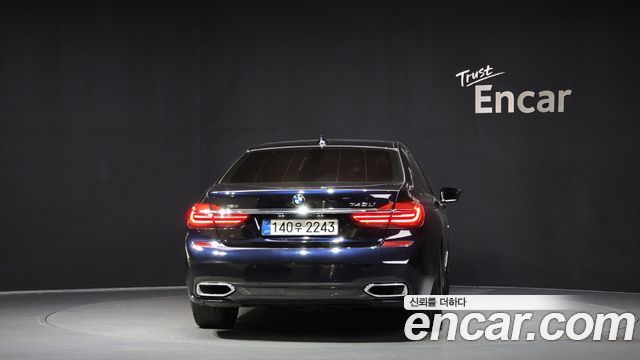 BMW 7-Series 740Li xDrive M Sport Package