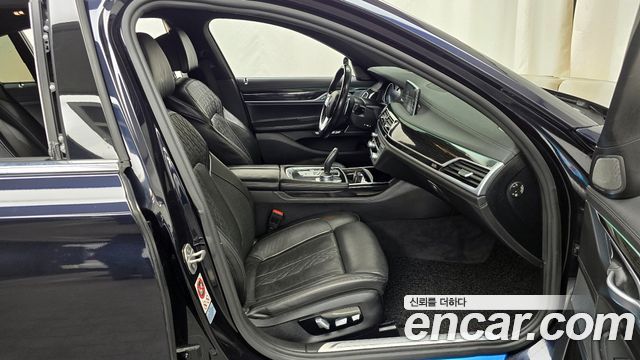 BMW 7-Series 740Li xDrive M Sport Package