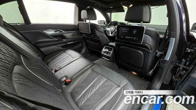 BMW 7-Series 740Li xDrive M Sport Package