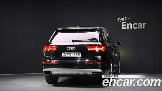 Audi Q7 45 TFSI Quattro
