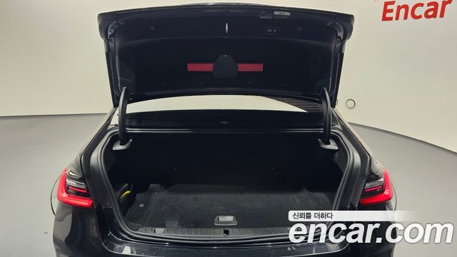 BMW 7-Series 745e iPerformance M Sport