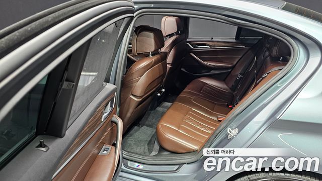 BMW 5-Series 530i xDrive M Sport Package Plus