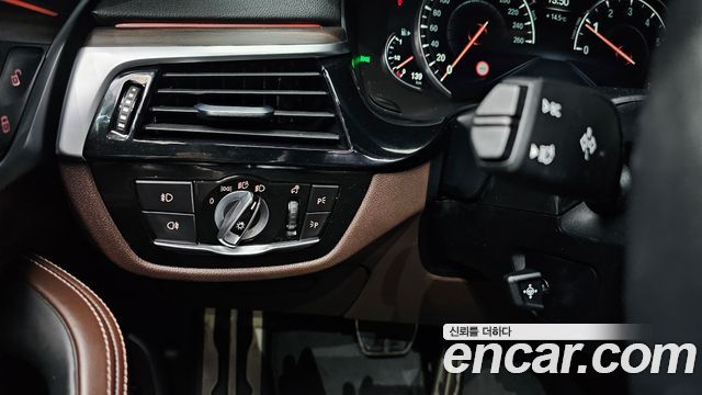 BMW 5-Series 530i xDrive M Sport Package Plus