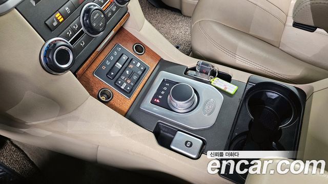 Land Rover Discovery 3.0 SDV6 SE