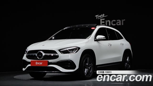 Mercedes-Benz GLA-Class GLA250 4MATIC