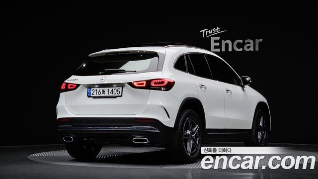 Mercedes-Benz GLA-Class GLA250 4MATIC
